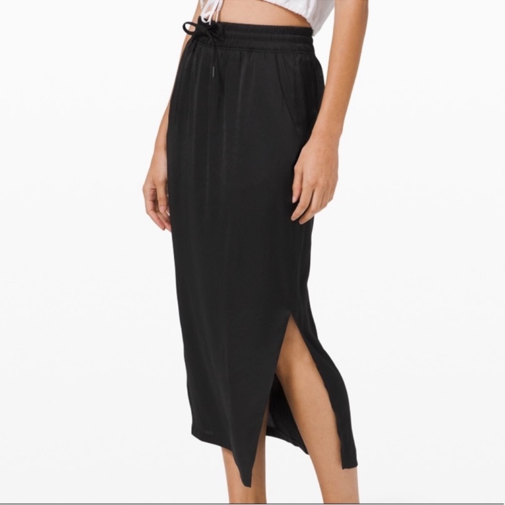 Lululemon navy silk glide dress, midi length, size 4